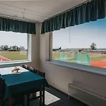 Staadioni Szálloda Kuressaare