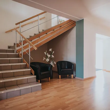 Hotel Staadioni Kuressaare